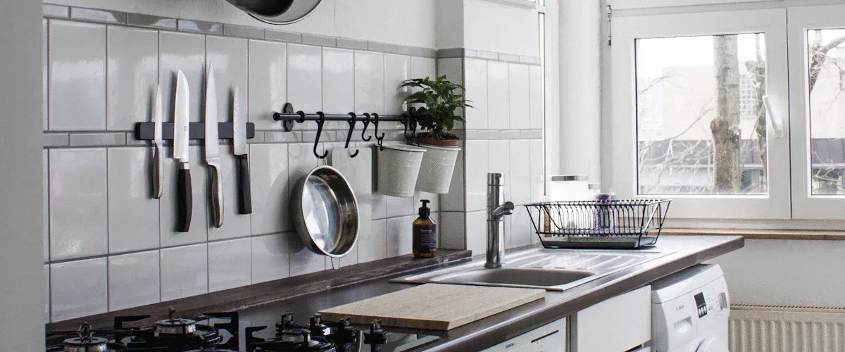 Will a magnet stick to cast iron?